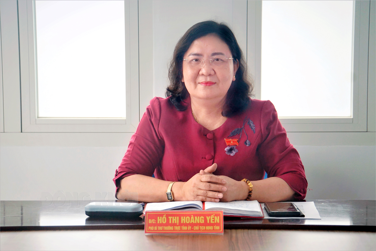 Phó bí thư Thường trực Tỉnh ủy - Chủ tịch HĐND tỉnh Hồ Thị Hoàng Yến tiếp công dân lệ kỳ tại huyện Mỏ Cày Nam Phó bí thư Thường trực Tỉnh ủy - Chủ tịch HĐND tỉnh Hồ Thị Hoàng Yến tiếp công dân lệ kỳ tháng 9-2023 tại huyện Mỏ Cày Nam.