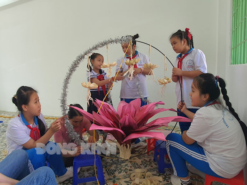 Hội Thi Làm Đèn Trung Thu: Khám Phá Văn Hóa Truyền Thống Và Sáng Tạo Cùng Trẻ Em