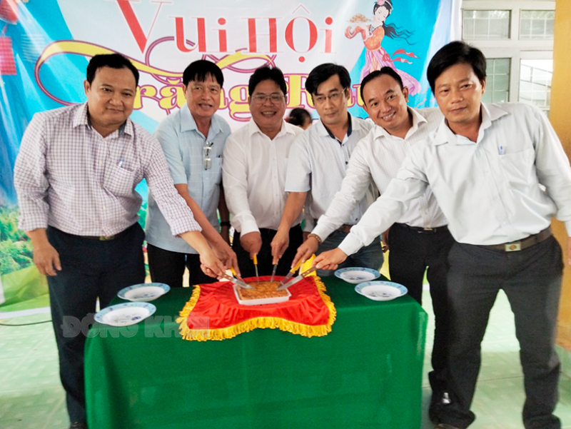 Phá cổ trung thu Vui hội trăng rằm.