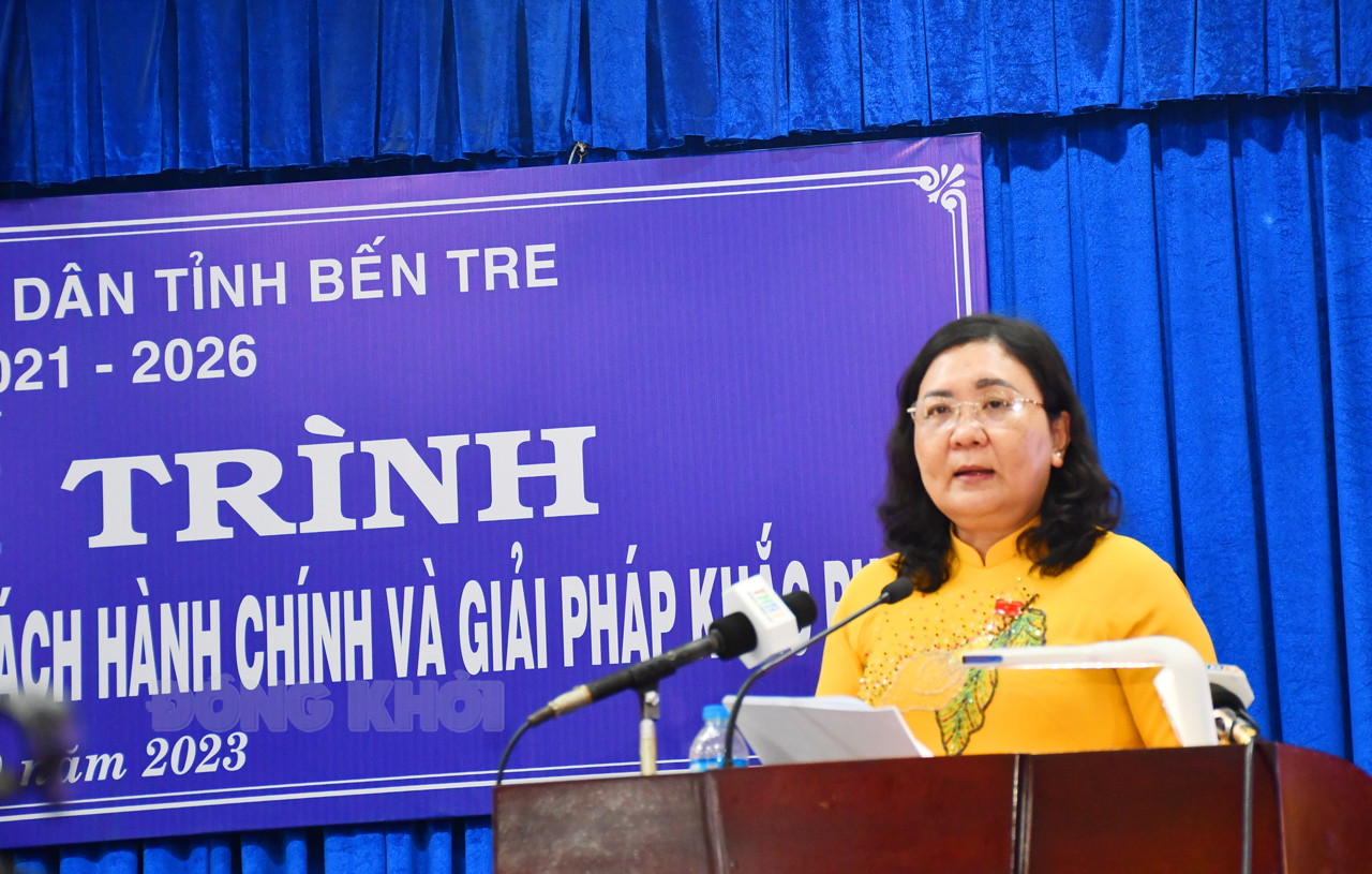 Phó bí thư Thường trực Tỉnh ủy - Chủ tịch HĐND tỉnh Hồ Thị Hoàng Yến phát biểu bế mạc phiên giải trình.