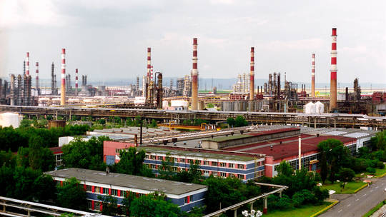 Nhà máy lọc dầu Neftohim ở Burgas, Bulgaria. Ảnh: Sputnik