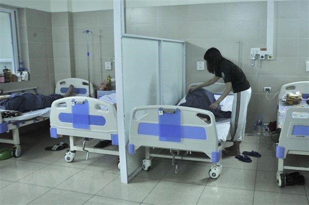 Việt Nam có thêm 9 ca COVID-19 mới, một bệnh nhân đang thở ôxy Chăm sóc bệnh nhân COVID-19. Ảnh: TTXVN phát