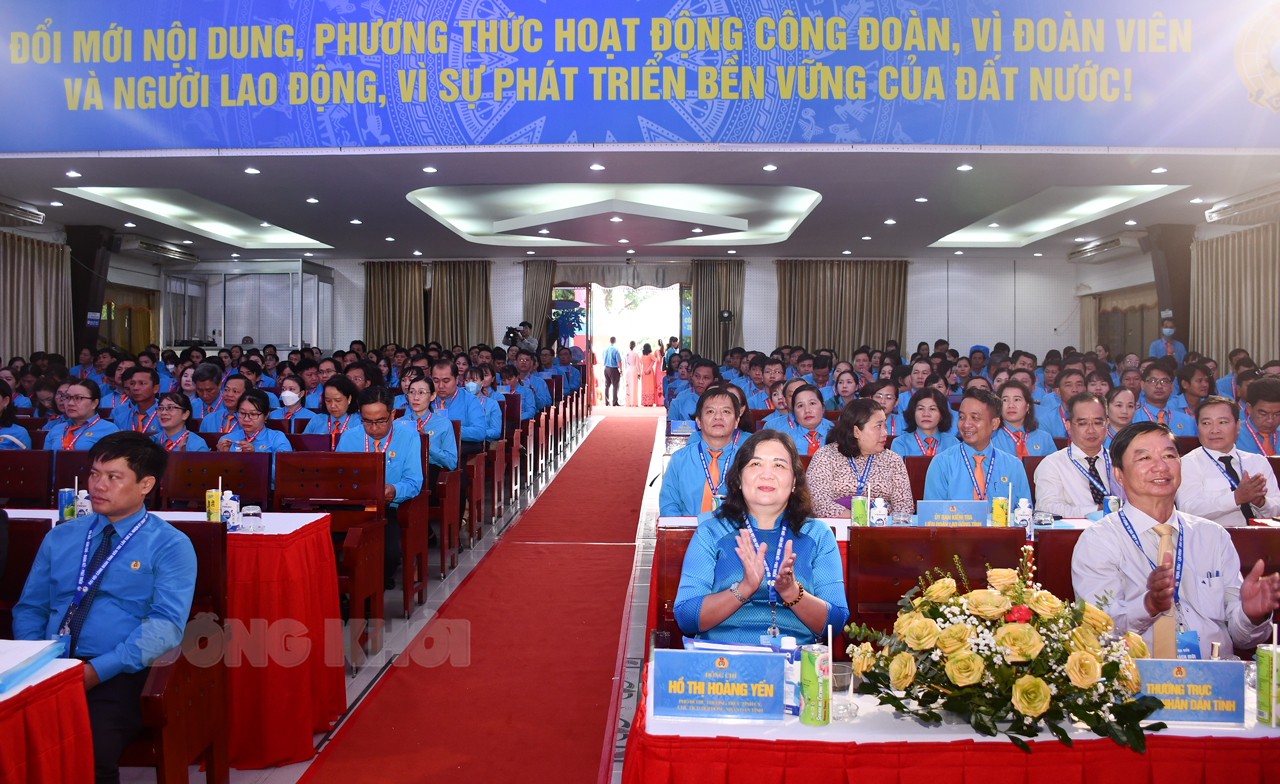 Khai mạc phiên làm việc thứ nhất, Đại hội XI công đoàn tỉnh nhiệm kỳ 2023-2028 Đại biểu tham dự đại hội.