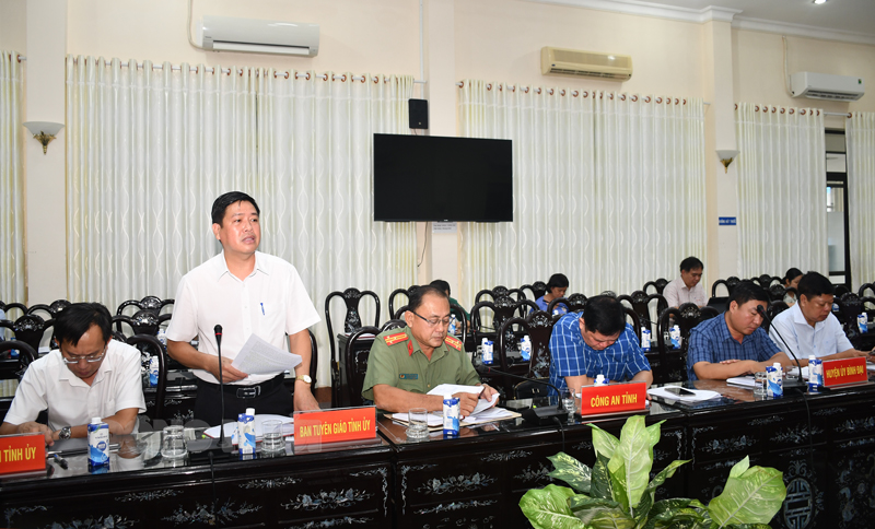 Phó trưởng ban Tuyên giáo Tỉnh ủy Võ Thành Đô góp ý tại hội nghị sơ kế hoạt động Ban Chỉ đạo 428.