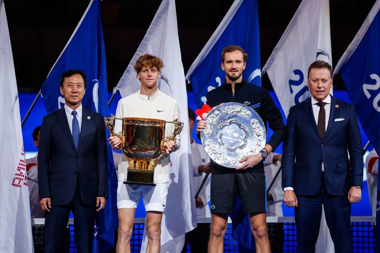 Chức vô địch China Open 2023 giúp Jannik Sinner vươn lên vị trí số 4 thế giới lần đầu tiên trong sự nghiệp. (Ảnh: Getty)