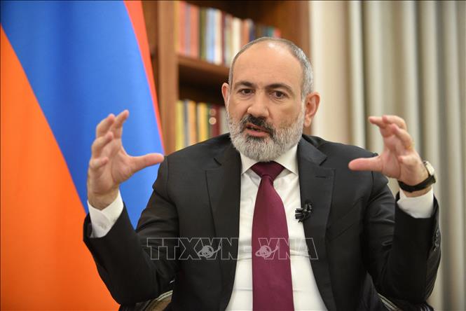 Thủ tướng Armenia Nikol Pashinyan trả lời phỏng vấn báo giới tại Yerevan, ngày 21-7-2023. Ảnh: AFP/TTXVN