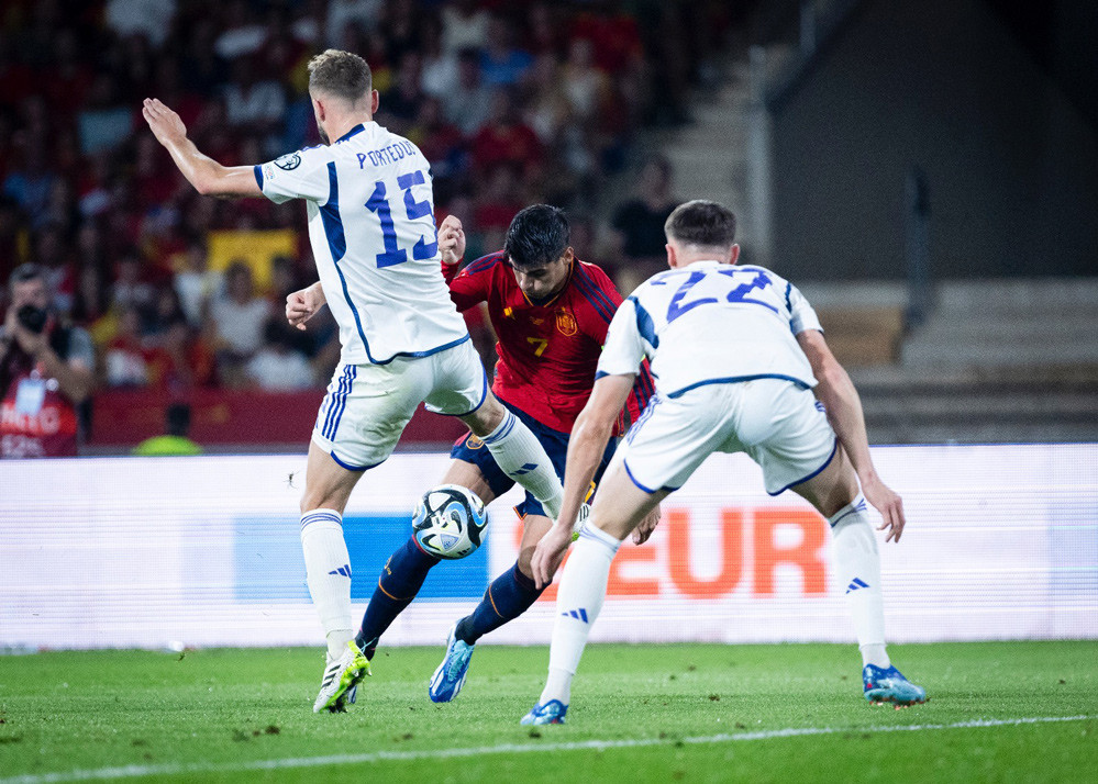 McTominay suýt thành người hùng