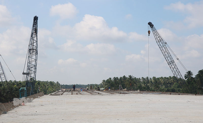 Thúc đẩy phát triển kinh tế - xã hội khu vực đồng bằng sông Cửu Long Thi công gói thầu XL-05 dự án cầu Rạch Miễu 2.