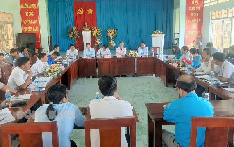 Quang cảnh buổi làm việc. Ảnh: Văn Minh.