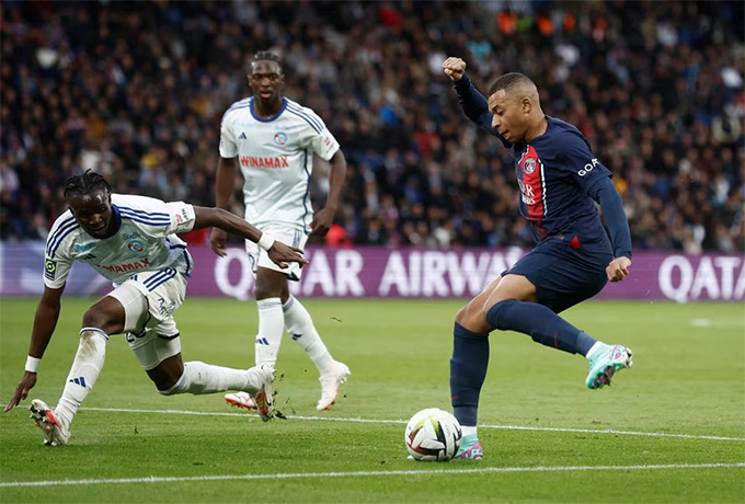 Mbappe in dấu giầy trong 2 bàn thắng của PSG