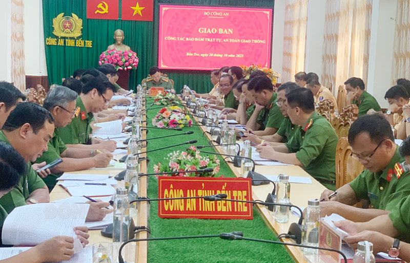 Bộ Công an giao ban công tác đảm bảo trật tự an toàn giao thông