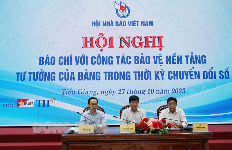 Hội nghị báo chí với công tác bảo vệ nền tảng tư tưởng của Đảng trong thời kỳ chuyển đổi số