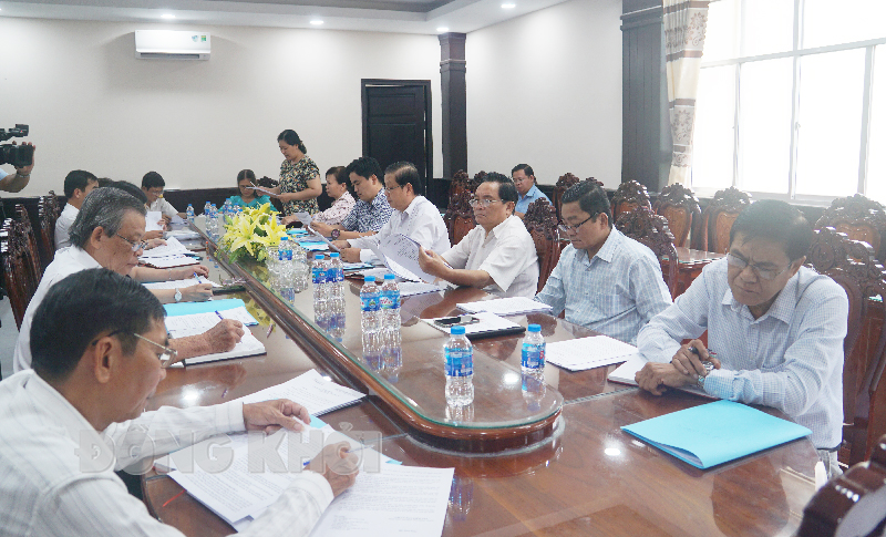 Công tác kiểm tra, giám sát góp phần tích cực trong đấu tranh phòng, chống tham nhũng, tiêu cực trên địa bàn tỉnh Quang cảnh Kỳ họp thứ 14 Ủy ban Kiểm tra Tỉnh ủy khóa XI. Ảnh Ánh Nguyệt