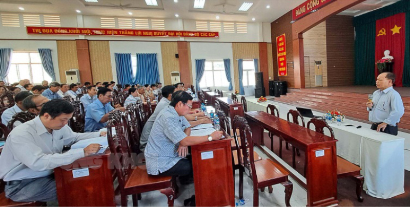 Tin hoạt động các huyện ngày 28-10-2023 Tập huấn tại huyện Mỏ Cày Bắc cho 120 cán bộ Mặt trận tổ quốc các cấp. Ảnh: Hoàng Vũ