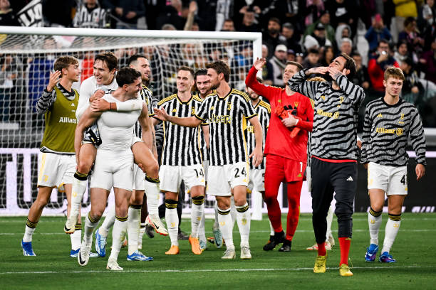 Bước ngoặt phút cuối giúp Juventus lên đỉnh bảng Juventus giành thắng lợi ở phút bù giờ