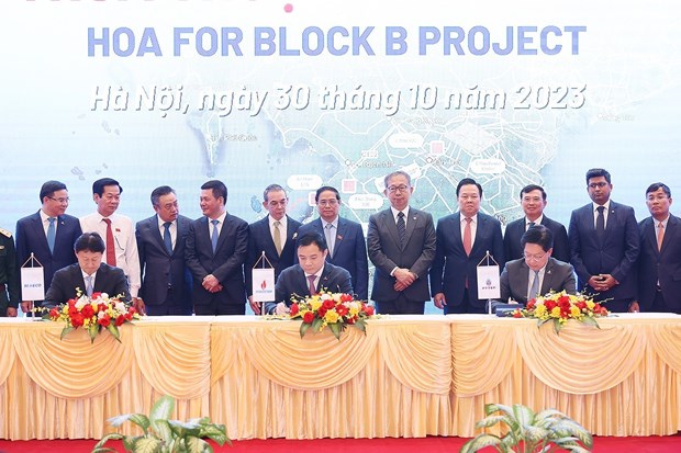 Thủ tướng Phạm Minh Chính chứng kiến ký kết thoả thuận khung Lô B. (Ảnh: Dương Giang/TTXVN)