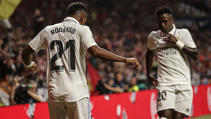 Rodrygo và Vinicius thay nhau lập cú đúp