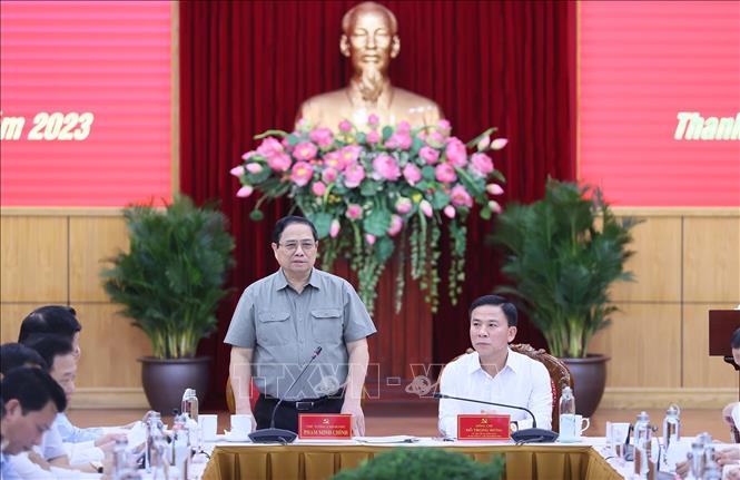 Thủ tướng Phạm Minh Chính làm việc với lãnh đạo chủ chốt tỉnh Thanh Hoá. Ảnh: Dương Giang/TTXVN