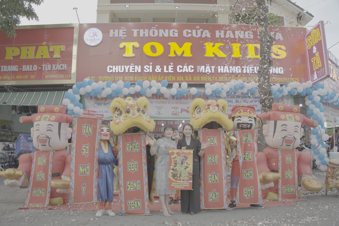 Kinh doanh thành công với nhượng quyền hệ thống sữa Tomkids
