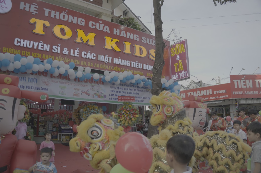 Kinh doanh thành công với nhượng quyền hệ thống sữa Tomkids