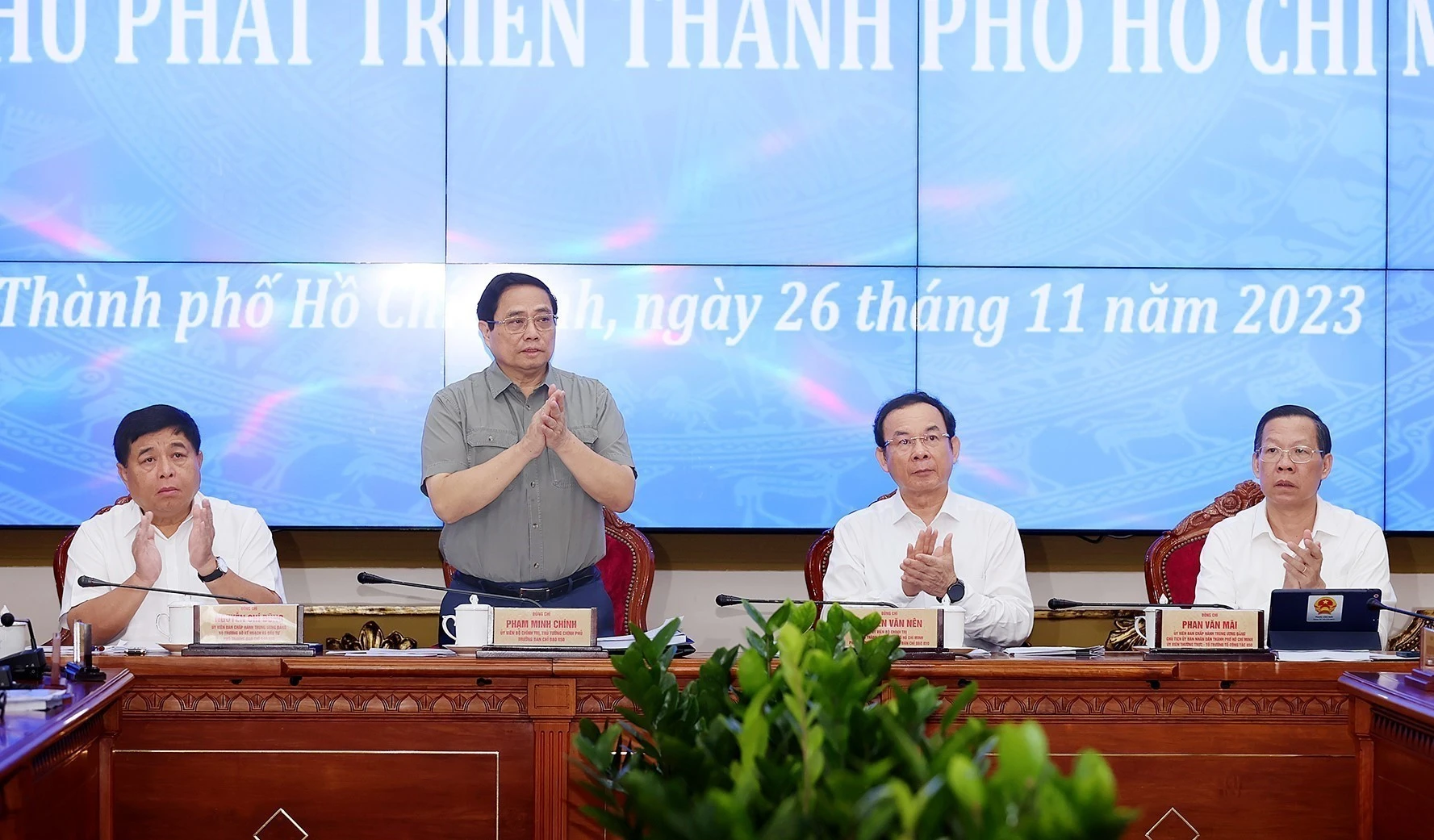 Thủ tướng: Tạo bước chuyển đột phá, thúc đẩy TP Hồ Chí Minh phát triển nhanh Thủ tướng Phạm Minh Chính kết luận hội nghị. Ảnh: Dương Giang/TTXVN