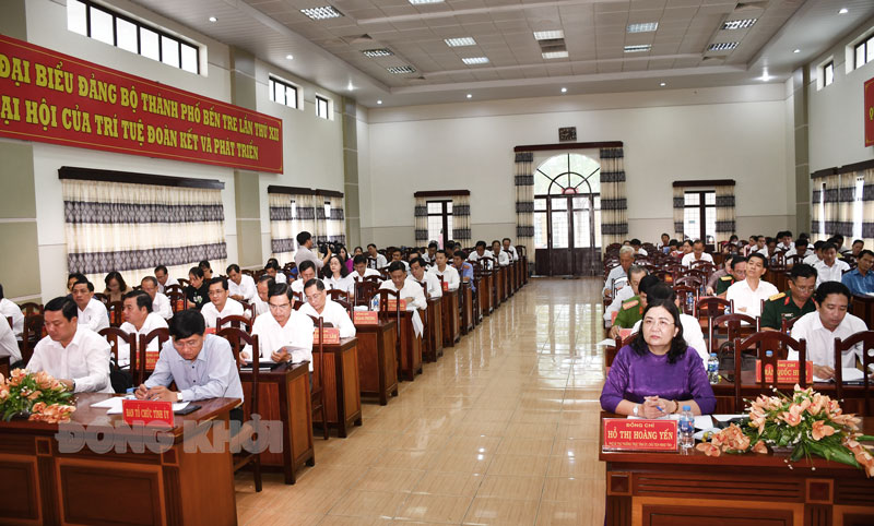 Các đại biểu dự hội nghị.