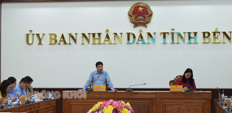 Phó trưởng Phòng Thanh tra - Pháp chế Ban Tôn giáo Chính phủ Phạm Văn Thuận phát biểu tại buổi làm việc.