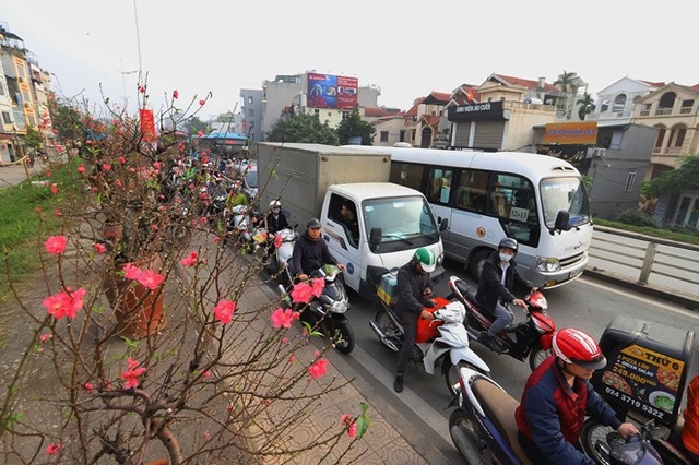 Bảo đảm trật tự, an toàn giao thông dịp Tết Dương lịch, Tết Nguyên đán Giáp Thìn và Lễ hội xuân 2024.