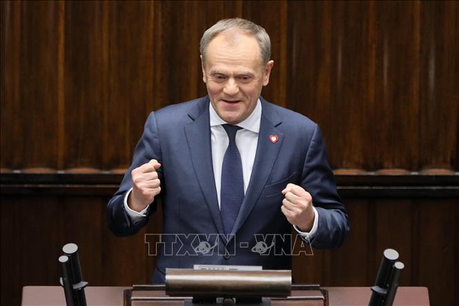Tân Thủ tướng Ba Lan Donald Tusk tuyên thệ nhậm chức Tân Thủ tướng Ba Lan, ông Donald Tusk. Ảnh: PAP/TTXVN