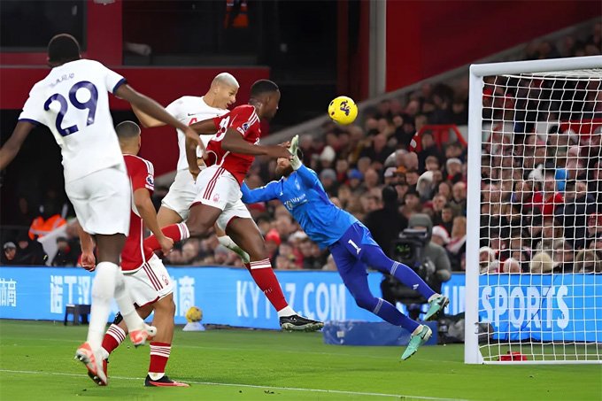 Gà trống trở lại đường đua Top 4 Richarlison ghi bàn mở tỷ số cho Tottenham