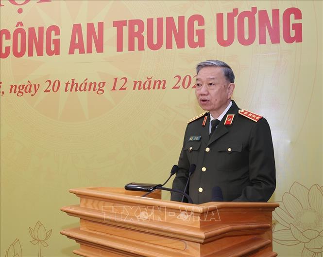 Tổng Bí thư Nguyễn Phú Trọng dự Hội nghị Đảng ủy Công an Trung ương Đại tướng Tô Lâm, Ủy viên Bộ Chính trị, Bí thư Đảng ủy Công an Trung ương, Bộ trưởng Bộ Công an phát biểu khai mạc hội nghị. Ảnh: Trí Dũng/TTXVN