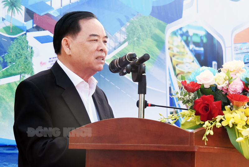 Khởi công nhà máy chế biến đồ hộp và kho lạnh Chủ tịch UBND tỉnh Trần Ngọc Tam phát biểu tại lễ khởi công.