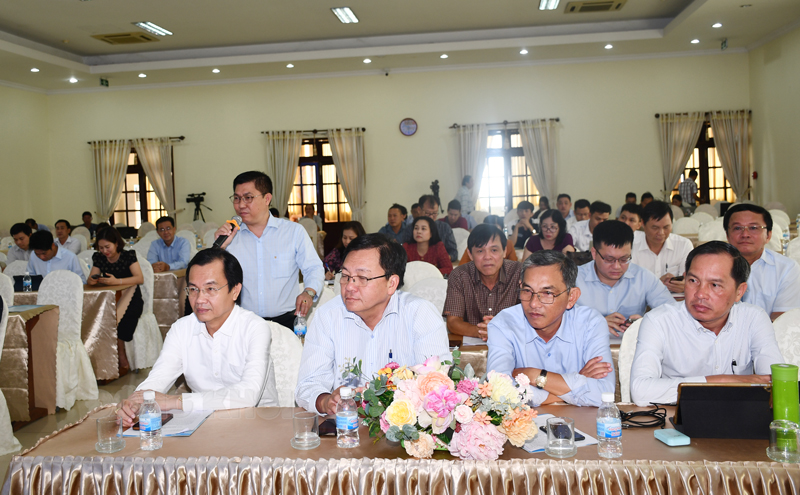 Các đại biểu tham dự hội nghị.