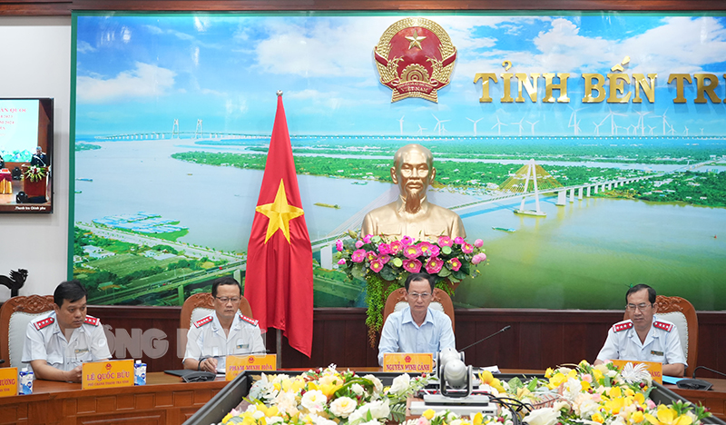 Phó chủ tịch UBND tỉnh Nguyễn Minh Cảnh tham dự hội nghị tại điểm cầu tỉnh Bến Tre.