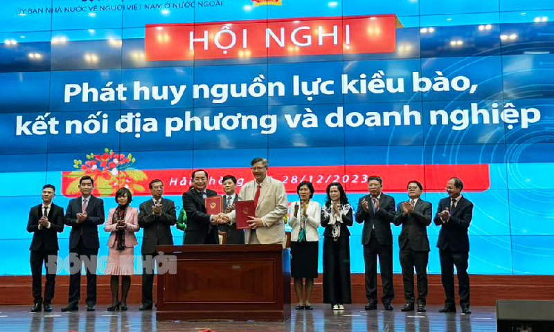 Hiệp hội Doanh nghiệp tỉnh Bến Tre đã ký kết Biên bản ghi nhớ hợp tác với Hiệp Hội Doanh nhân và Đầu tư Việt Nam - Hàn Quốc (VKBIA).