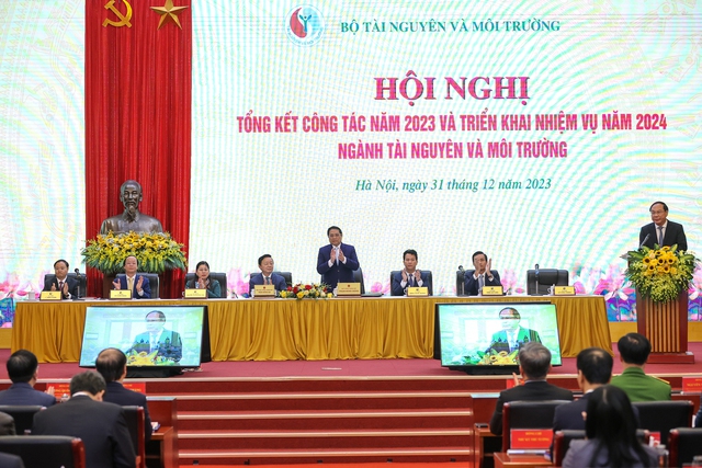 Hội nghị tổng kết công tác năm 2023, triển khai phương hướng, nhiệm vụ công tác năm 2024 của ngành tài nguyên và môi trường - Ảnh: VGP/Nhật Bắc