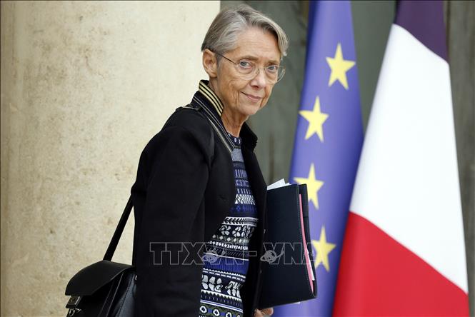 Thủ tướng Pháp Elisabeth Borne sau cuộc họp nội các tuần tại Paris, ngày 5-10-2023. Ảnh: AFP/TTXVN