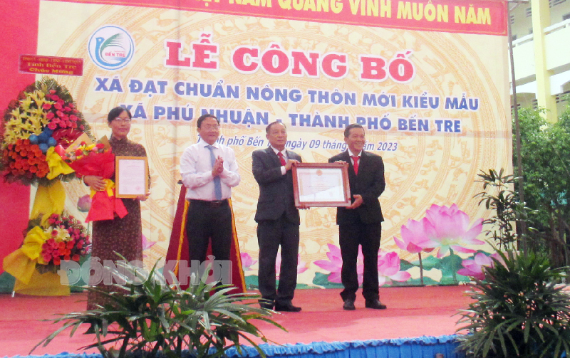 Bến Tre phấn đấu hoàn thành mục tiêu xây dựng nông thôn mới trên địa bàn tỉnh Các xã luôn phấn đấu nâng cao chất lượng xã nông thôn mới.