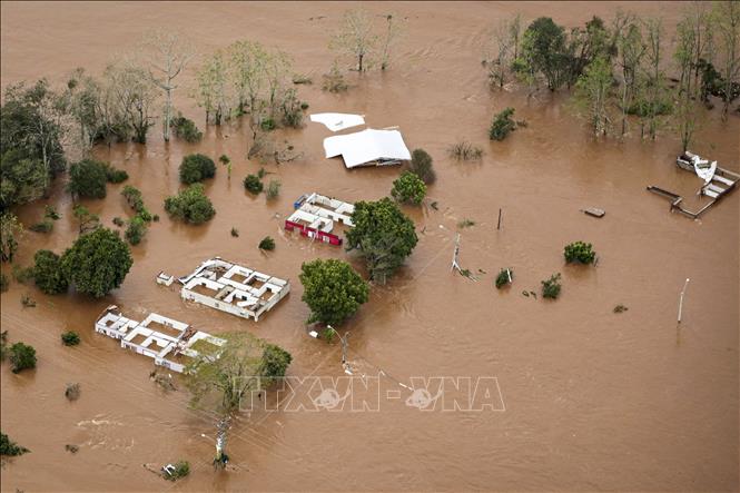 Cảnh ngập lụt sau những trận mưa lớn do ảnh hưởng của bão nhiệt đới tại Mucum, bang Rio Grande do Sul, Brazil, ngày 5-9-2023. Ảnh: AFP/TTXVN