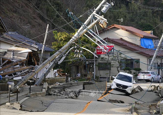 Cảnh hư hại sau động đất tại tỉnh Ishikawa, Nhật Bản, ngày 5-1-2024. Ảnh: Kyodo/TTXVN