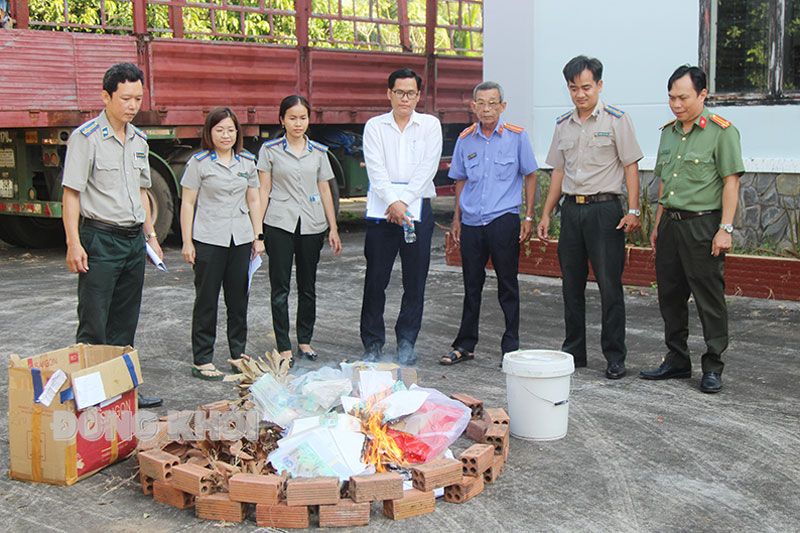 Bàn giao tài sản sung công quỹ Nhà nước và tiêu hủy vật chứng Tiêu hủy vật chứng.