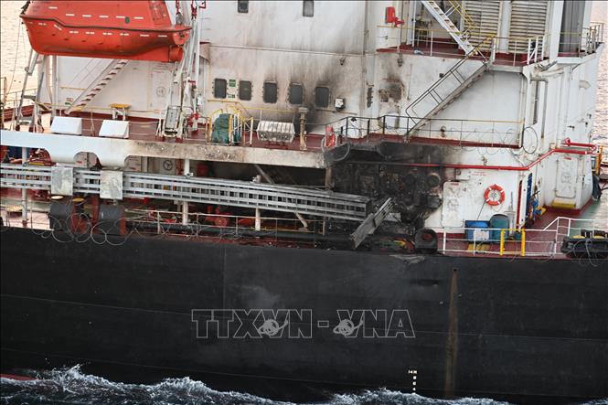 Tàu Genco Picardy của Mỹ sau khi bị tấn công trên Vịnh Aden ngày 18-1-2024. Ảnh: AFP/TTXVN