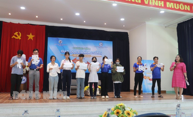 Tin hoạt động các huyện, thành phố ngày 30-1-2024 Hoạt động diễn ra tại chương trình. Ảnh: Minh Tuấn.