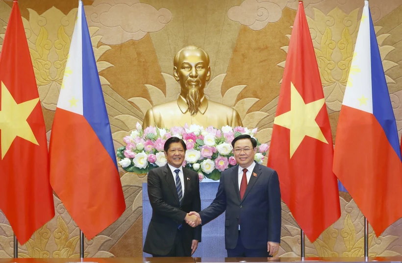 Chủ tịch Quốc hội hội kiến Tổng thống Philippines Ferdinand Romualdez Marcos Jr. Chủ tịch Quốc hội Vương Đình Huệ hội kiến Tổng thống Cộng hòa Philippines Ferdinand Romualdez Marcos Jr. (Ảnh: Nhan Sáng/TTXVN)