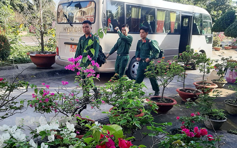 Hoàn thành trách nhiệm cao cả của thanh niên Thanh niên hoàn thành nghĩa vụ về địa phương huyện Bình Đại.