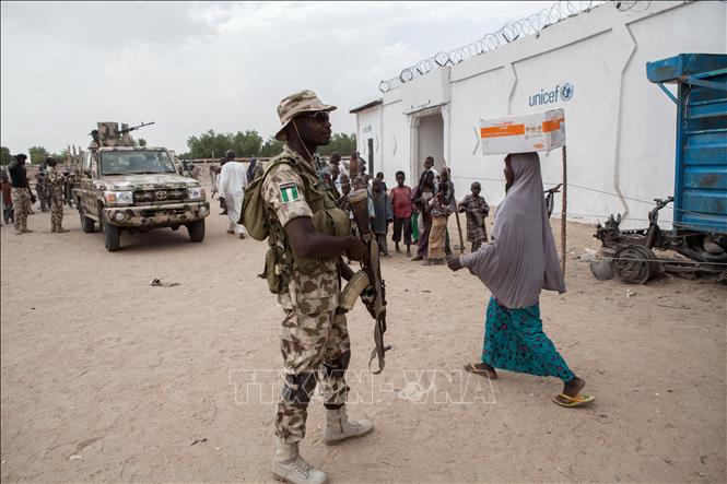 Binh sĩ tuần tra tại thị trấn Banki, đông bắc Nigeria. Ảnh minh họa: AFP/TTXVN