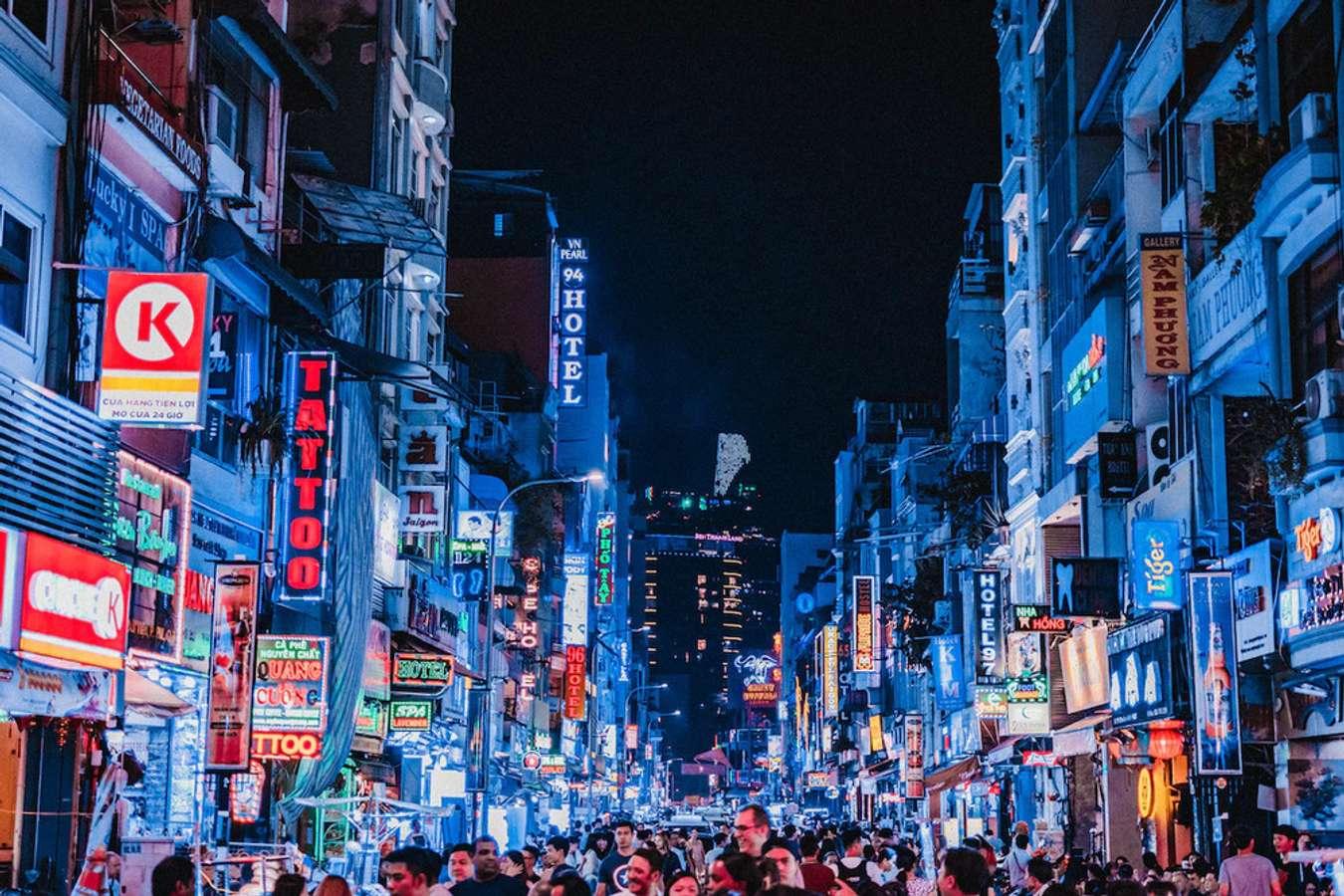 Top 8 trải nghiệm đáng thử khi đi du lịch ở Sài Gòn Phố đi bộ Bùi Viện - Khám phá ngay những điều thú vị về địa điểm thu hút giới trẻ Sài thành