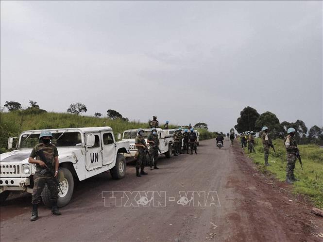 Binh sĩ thuộc Phái bộ Gìn giữ hòa bình của LHQ tại CHDC Congo (MONUSCO) tuần tra tại Kibumba. Ảnh tư liệu: AFP/TTXVN