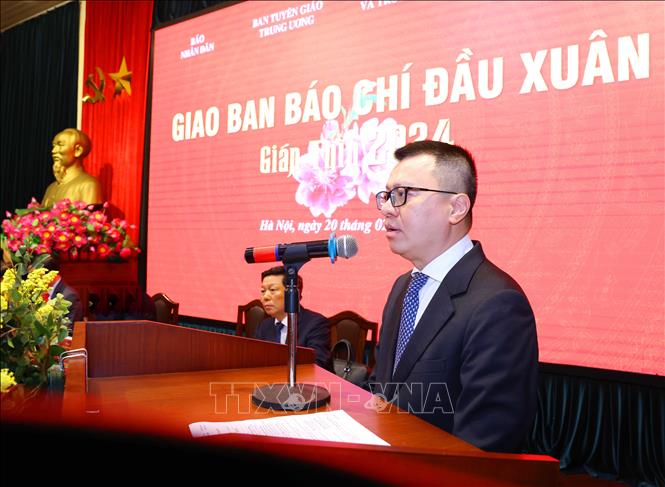 Đồng chí Lê Quốc Minh, Ủy viên Trung ương Đảng, Phó Trưởng Ban Tuyên giáo Trung ương, Chủ tịch Hội Nhà báo Việt Nam, Tổng Biên tập Báo Nhân dân phát biểu. Ảnh: Phương Hoa/TTXVN