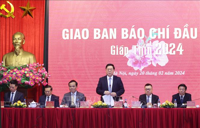 Đồng chí Nguyễn Trọng Nghĩa, Bí thư Trung ương Đảng, Trưởng Ban Tuyên giáo Trung ương phát biểu chỉ đạo hội nghị. Ảnh: Phương Hoa/TTXVN